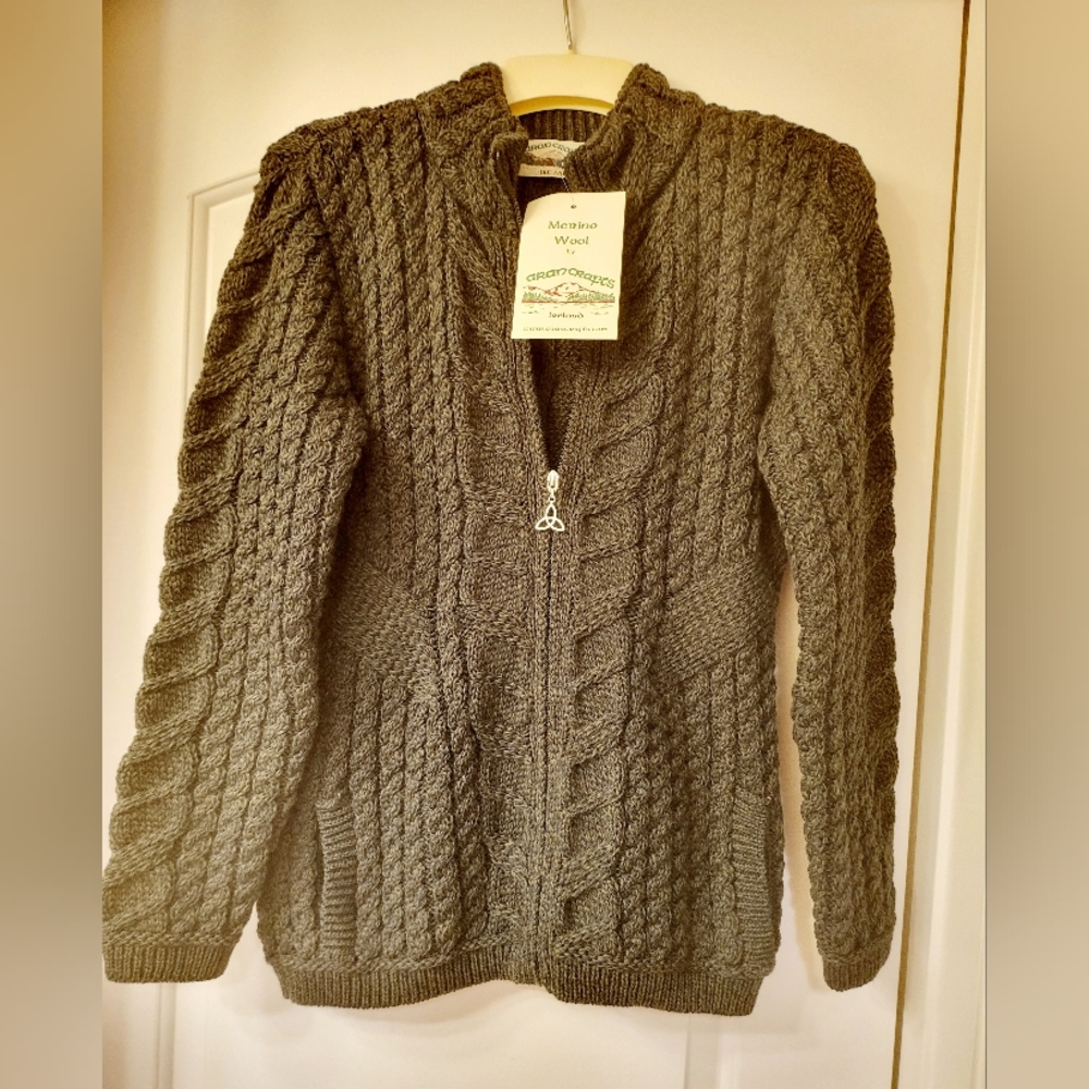 ♥️NWT♥️ ARAN CRAFTS MADE IN IRELAND 100% MERINO WOOL